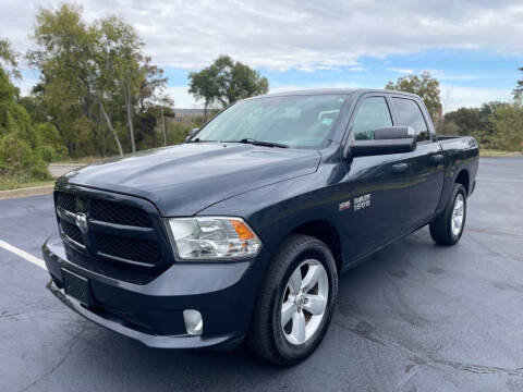 2015 Ram 1500 Express 4WD photo