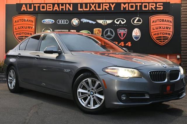2015 BMW 5 Series 528i RWD photo