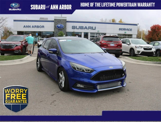 2015 Ford Focus ST FWD photo