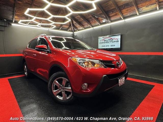 2015 Toyota RAV4 XLE FWD photo