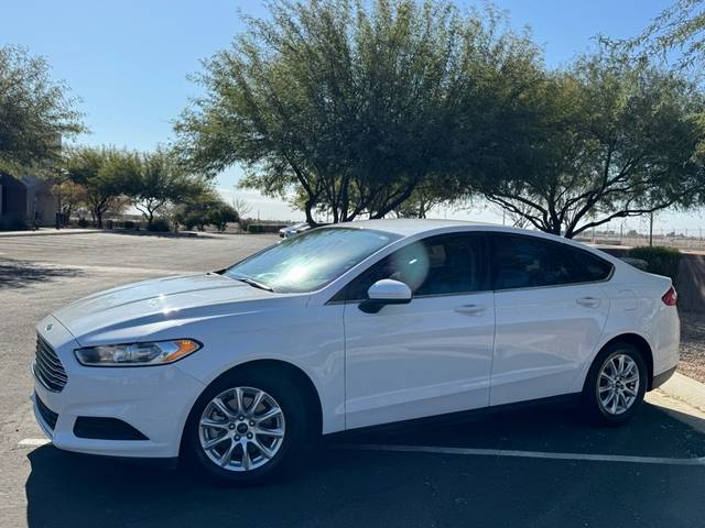 2016 Ford Fusion S FWD photo