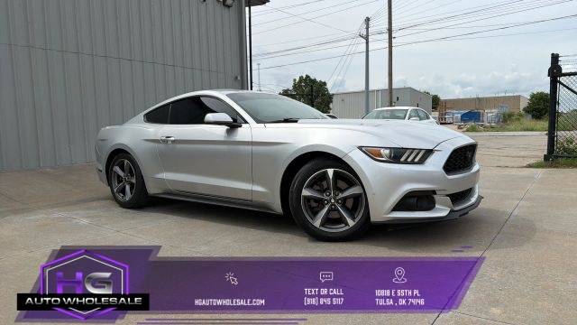 2015 Ford Mustang EcoBoost RWD photo