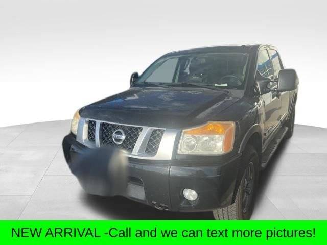 2015 Nissan Titan PRO-4X 4WD photo