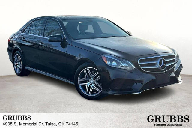 2016 Mercedes-Benz E-Class E 250 BlueTEC Sport RWD photo