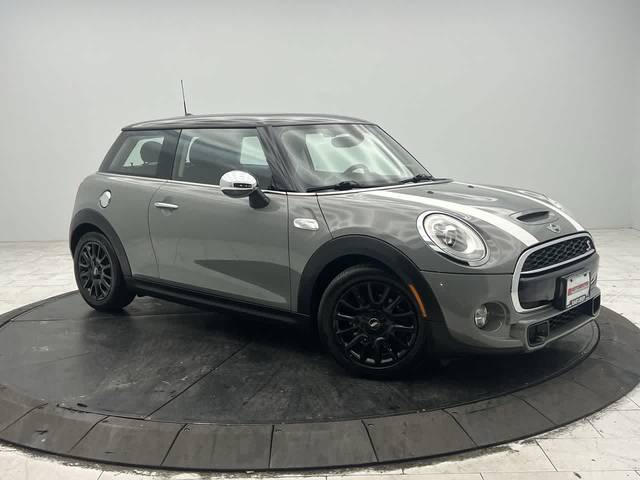 2015 MINI Hardtop 2 Door S FWD photo
