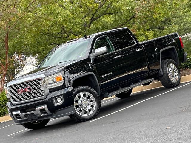 2015 GMC Sierra 2500HD Denali 4WD photo