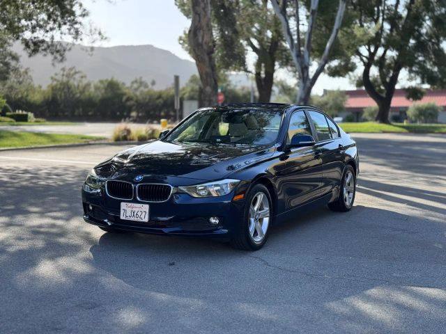 2015 BMW 3 Series 320i RWD photo