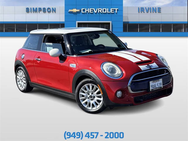 2015 MINI Hardtop 2 Door S FWD photo