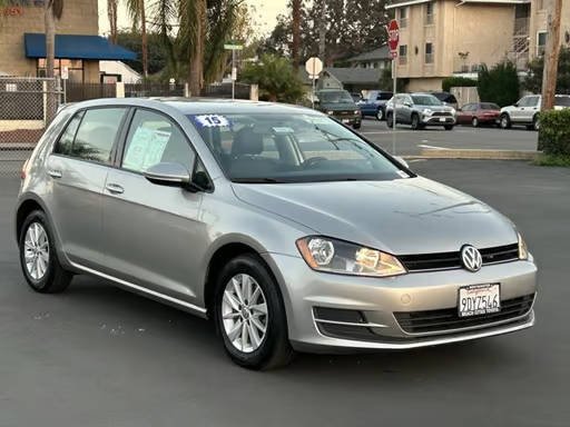 2015 Volkswagen Golf  FWD photo