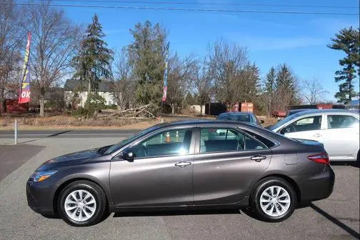 2015 Toyota Camry SE FWD photo