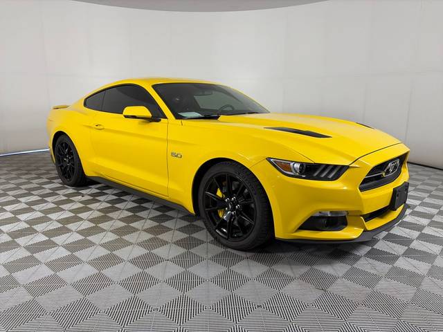 2015 Ford Mustang GT Premium RWD photo
