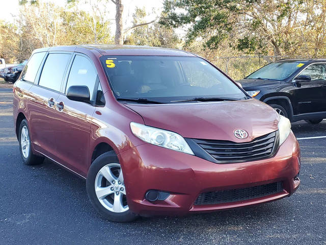 2015 Toyota Sienna L FWD photo