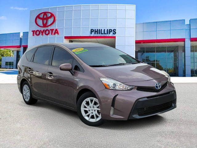 2015 Toyota Prius v Three FWD photo