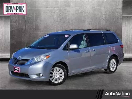 2015 Toyota Sienna XLE AWD photo