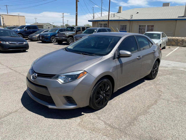 2015 Toyota Corolla LE FWD photo