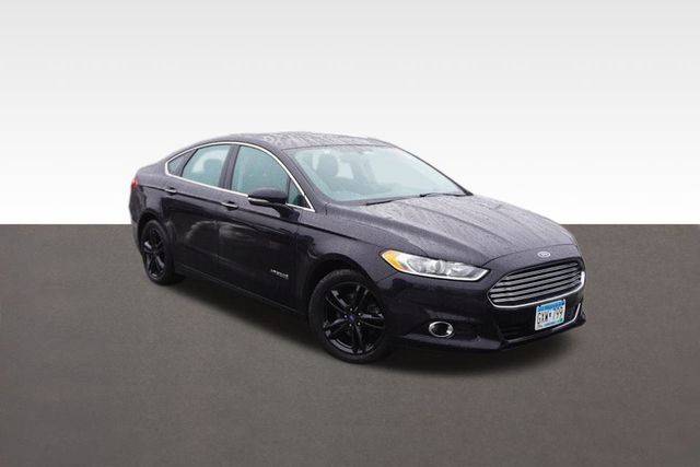 2016 Ford Fusion Titanium Hybrid FWD photo