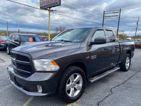 2015 Ram 1500 Express 4WD photo