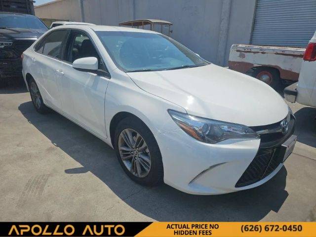 2015 Toyota Camry SE FWD photo