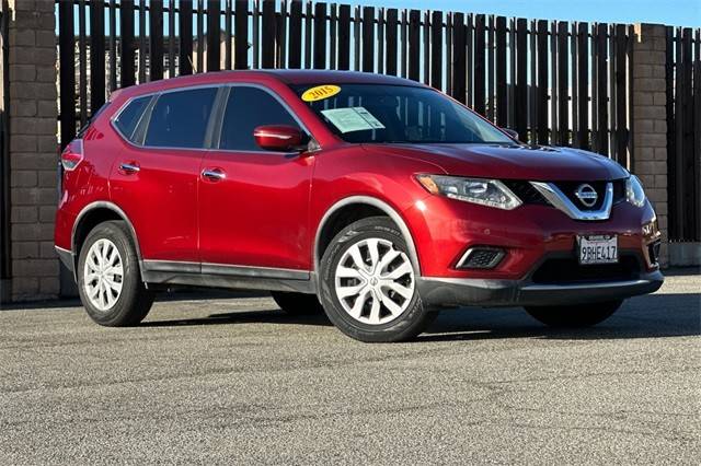 2015 Nissan Rogue S FWD photo