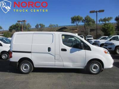 2015 Nissan NV200 S FWD photo