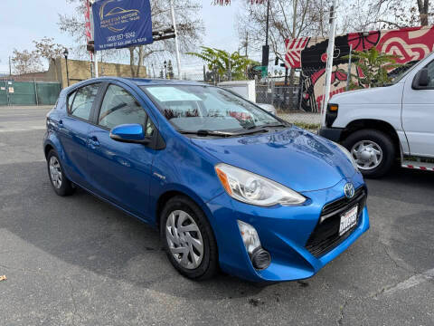 2015 Toyota Prius c Four FWD photo