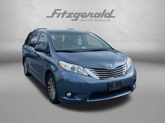 2015 Toyota Sienna XLE Premium FWD photo