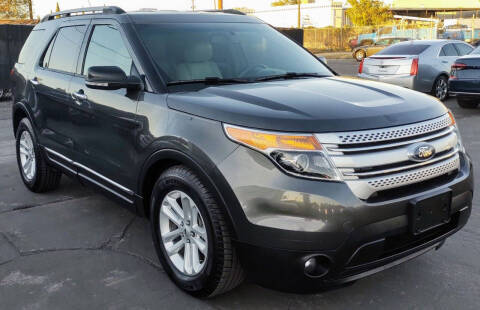 2015 Ford Explorer XLT FWD photo