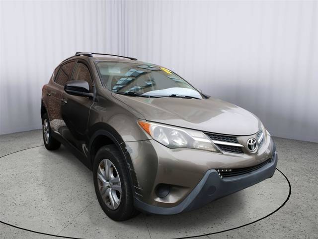2015 Toyota RAV4 LE FWD photo