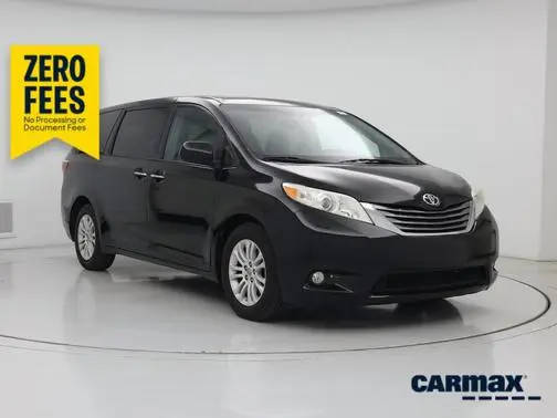 2015 Toyota Sienna XLE FWD photo