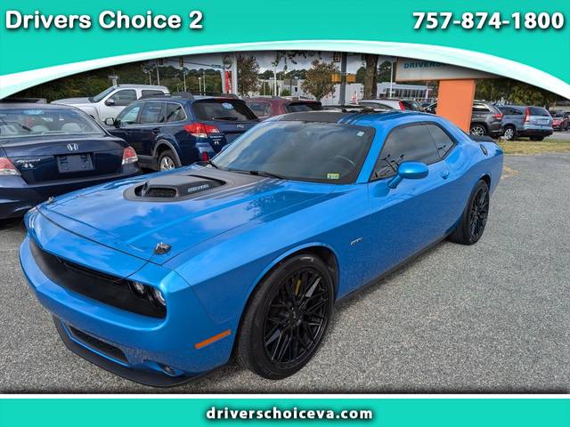 2015 Dodge Challenger R/T Shaker RWD photo