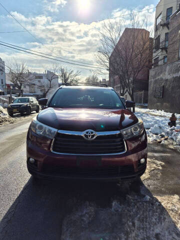 2015 Toyota Highlander XLE AWD photo