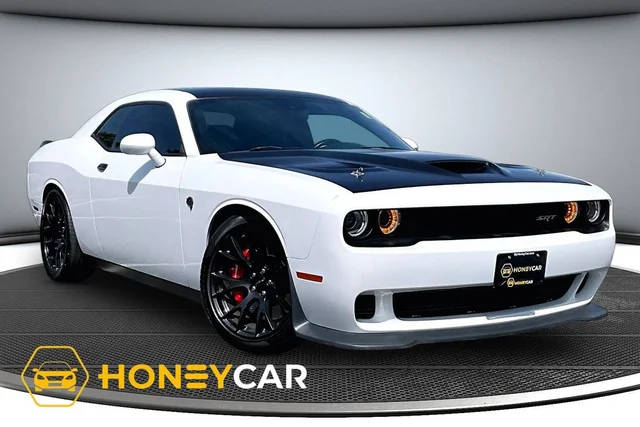 2015 Dodge Challenger SRT Hellcat RWD photo