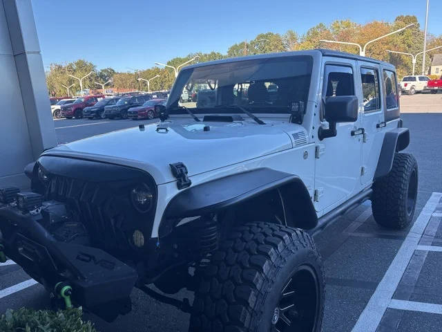 2015 Jeep Wrangler Unlimited Sahara 4WD photo