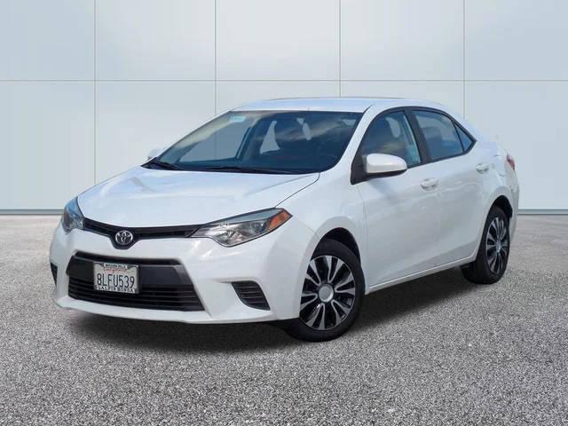 2015 Toyota Corolla LE FWD photo