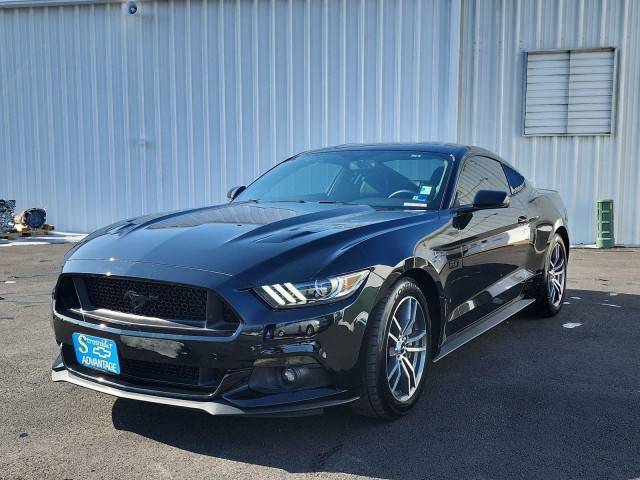 2015 Ford Mustang GT Premium RWD photo