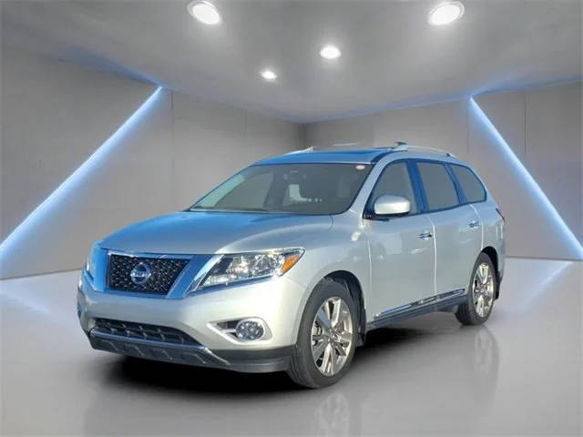 2015 Nissan Pathfinder Platinum FWD photo