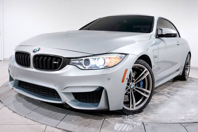 2015 BMW M4 RWD photo