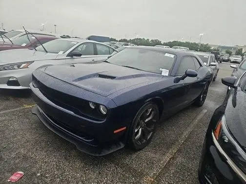 2015 Dodge Challenger SXT RWD photo