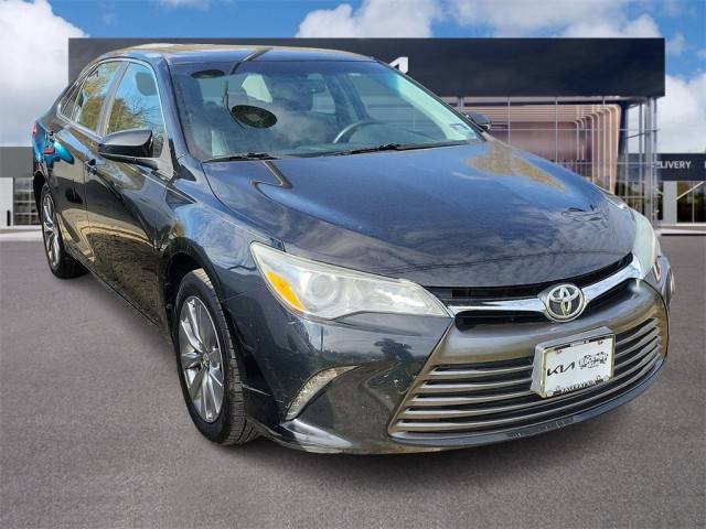 2015 Toyota Camry XLE FWD photo