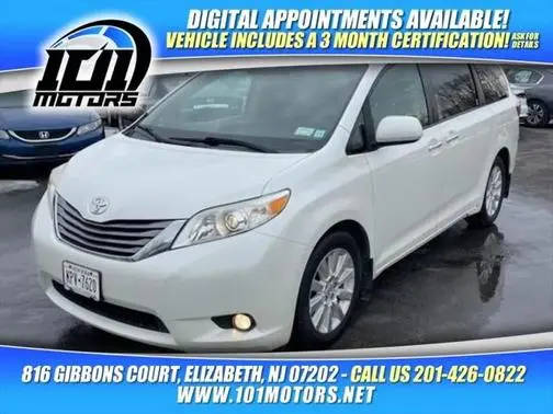 2015 Toyota Sienna XLE AWD photo