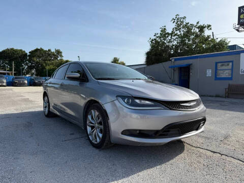 2015 Chrysler 200 S FWD photo