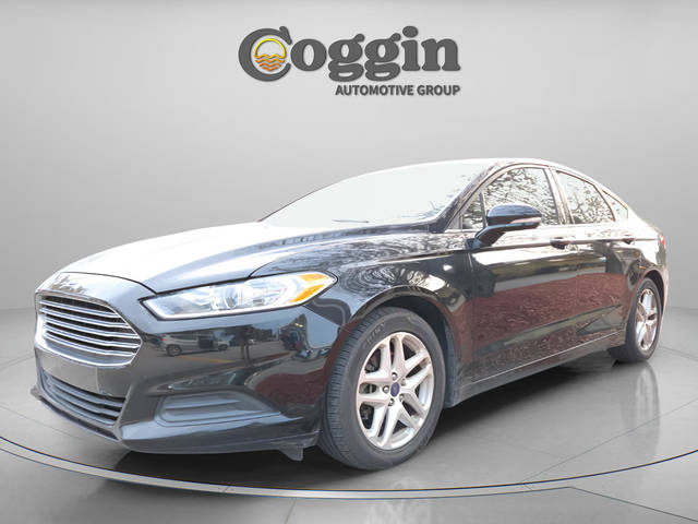 2016 Ford Fusion SE FWD photo