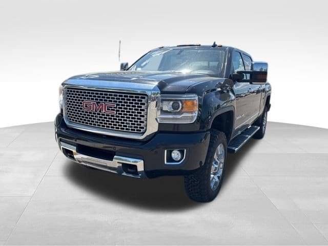 2015 GMC Sierra 2500HD Denali 4WD photo