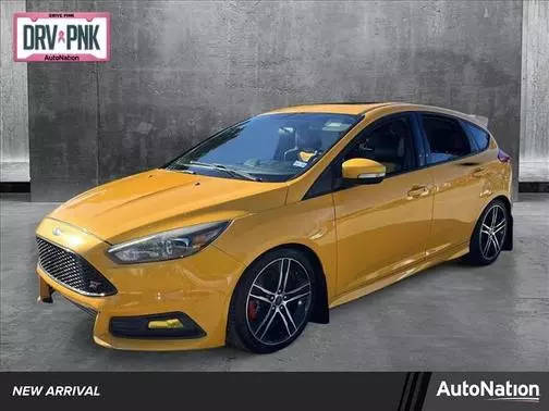 2015 Ford Focus ST FWD photo