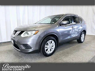 2015 Nissan Rogue SV FWD photo