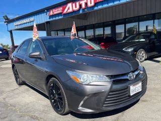 2015 Toyota Camry LE FWD photo