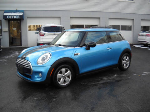 2015 MINI Hardtop 2 Door  FWD photo