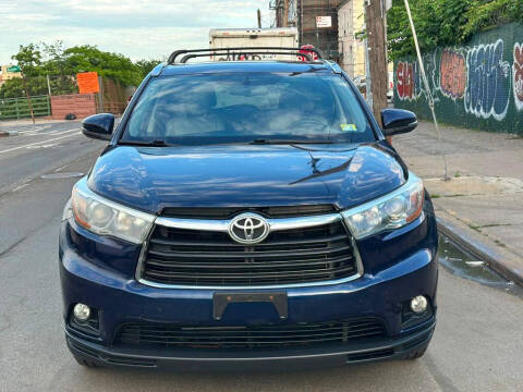 2015 Toyota Highlander XLE AWD photo