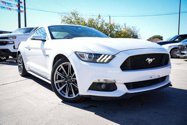 2015 Ford Mustang GT Premium RWD photo