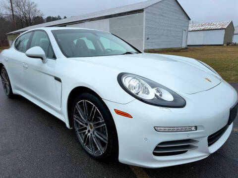 2015 Porsche Panamera 4 AWD photo